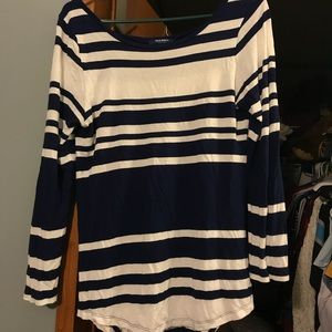 Old Navy Long-sleeved tee
